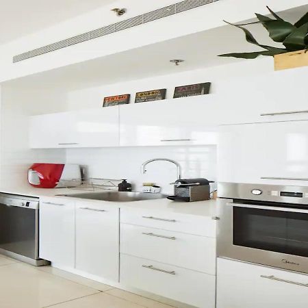 O&O Group- Special Apartment Sea View Luxury Tower Bat Yam Esterno foto