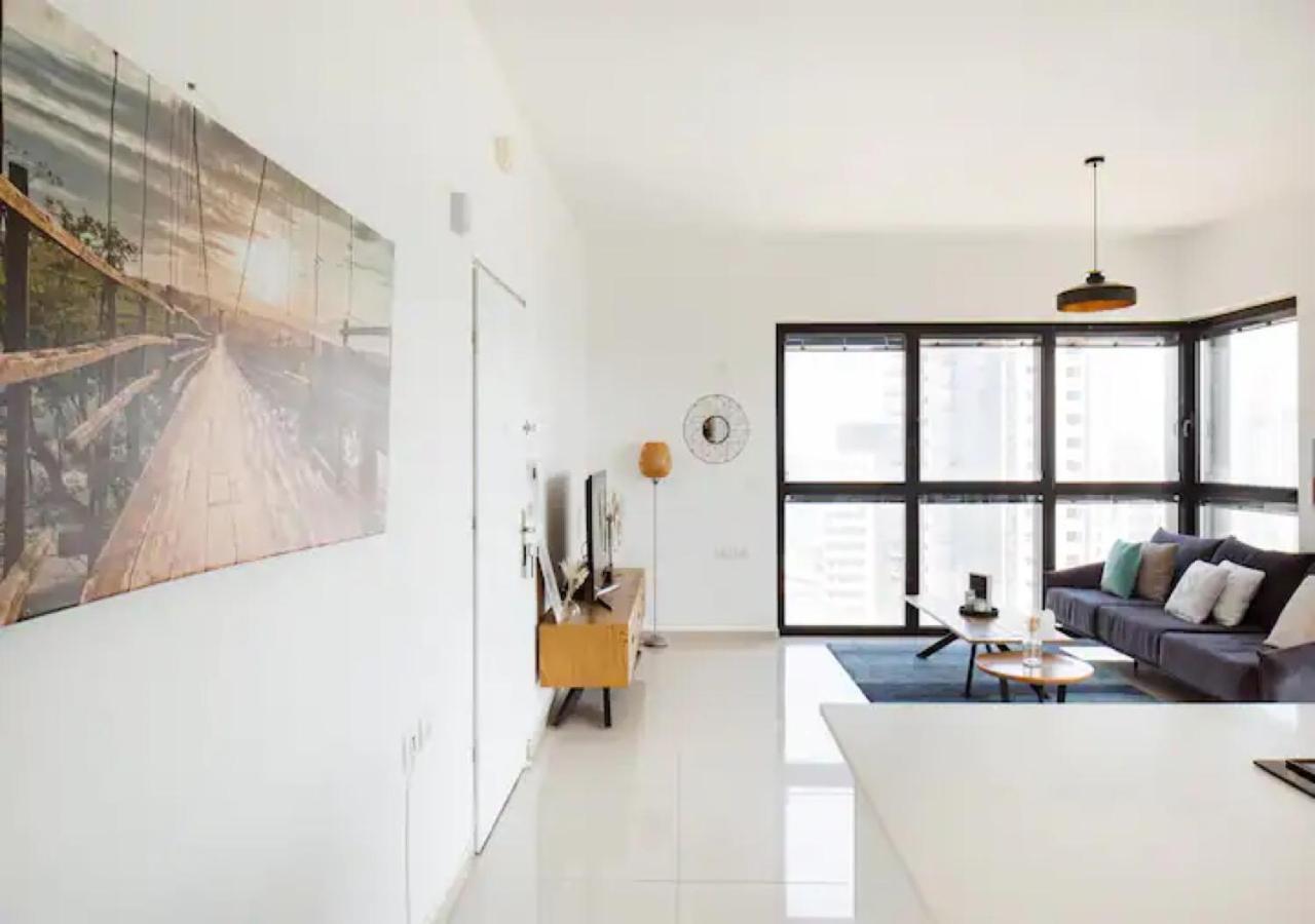 O&O Group- Special Apartment Sea View Luxury Tower Bat Yam Esterno foto