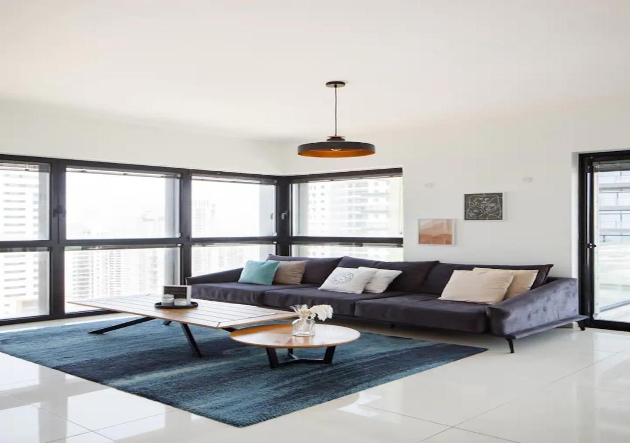 O&O Group- Special Apartment Sea View Luxury Tower Bat Yam Esterno foto